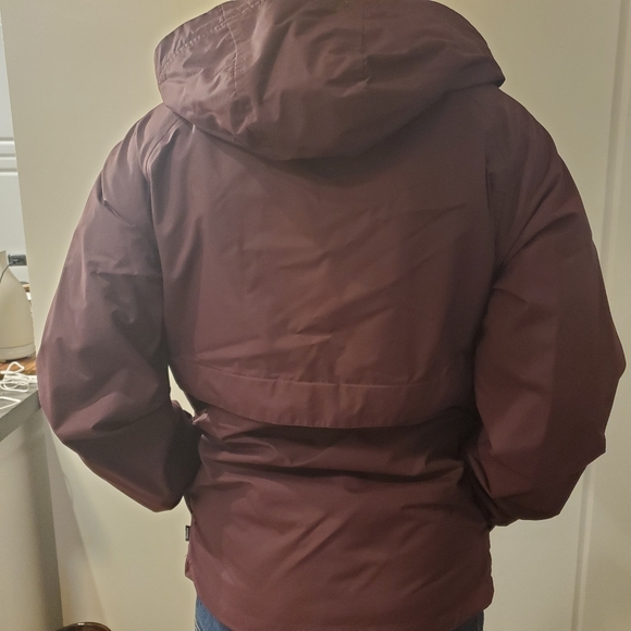 Roark pull over rain jacket/ windbreaker. Size small - Picture 6 of 14
